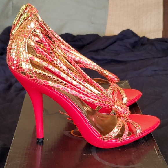 Carlos Santana Red and Gold "Glint" Shoe - Picture 3 of 8